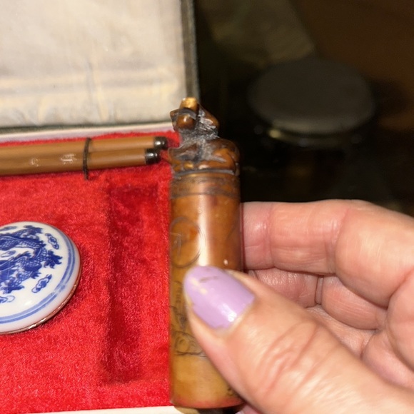 Textile Calligraphy Box. 7 items. - Picture 7 of 17